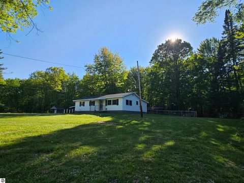 Tiny photo for 4774 S Lachance Road, Lake City, MI 49651 (MLS # 1945887)