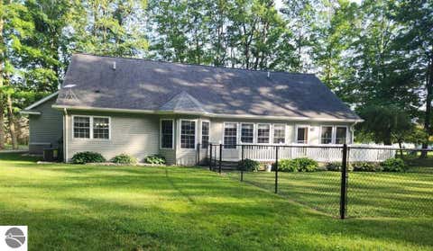 Tiny photo for 3250 Juniper Drive, Farwell, MI 48622 (MLS # 1948884)