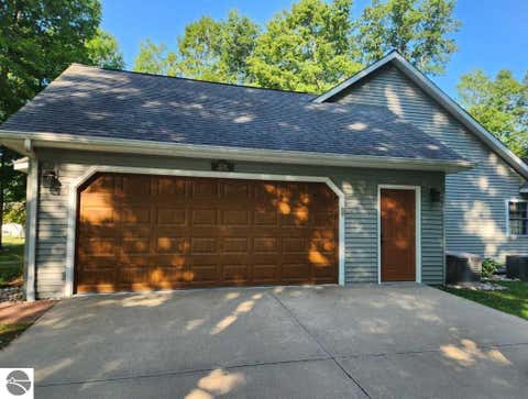 Tiny photo for 3250 Juniper Drive, Farwell, MI 48622 (MLS # 1948884)