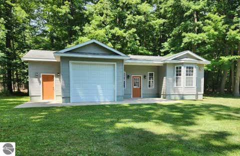 Tiny photo for 3250 Juniper Drive, Farwell, MI 48622 (MLS # 1948884)