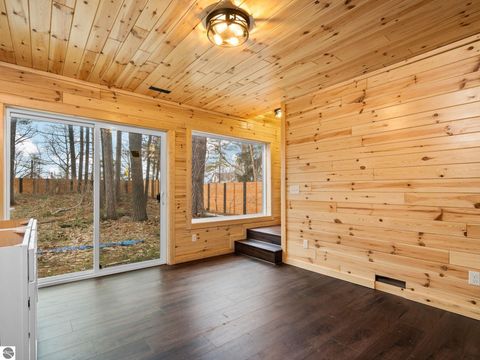 Tiny photo for 602 S King Street, Lake City, MI 49651 (MLS # 1944272)