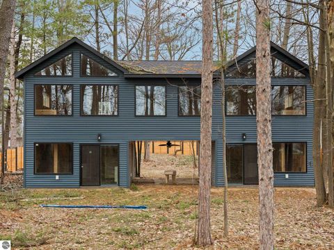 Tiny photo for 602 S King Street, Lake City, MI 49651 (MLS # 1944272)