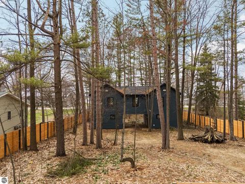 Tiny photo for 602 S King Street, Lake City, MI 49651 (MLS # 1944272)