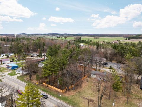 Tiny photo for 602 S King Street, Lake City, MI 49651 (MLS # 1944272)