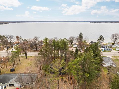 Tiny photo for 602 S King Street, Lake City, MI 49651 (MLS # 1944272)