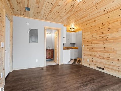 Tiny photo for 602 S King Street, Lake City, MI 49651 (MLS # 1944272)