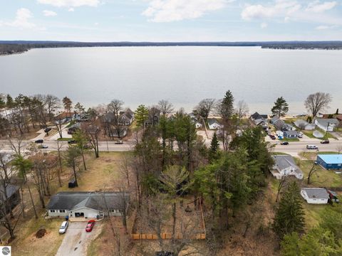 Tiny photo for 602 S King Street, Lake City, MI 49651 (MLS # 1944272)