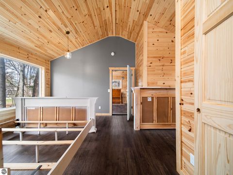 Tiny photo for 602 S King Street, Lake City, MI 49651 (MLS # 1944272)