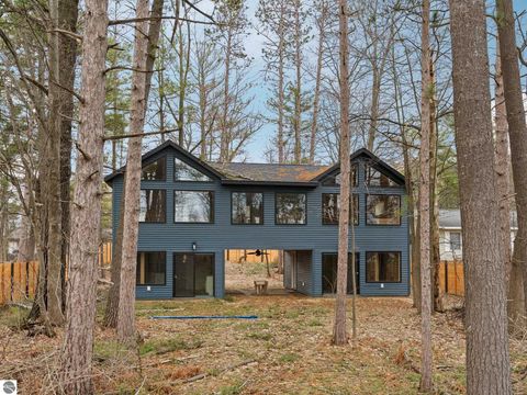 Tiny photo for 602 S King Street, Lake City, MI 49651 (MLS # 1944272)