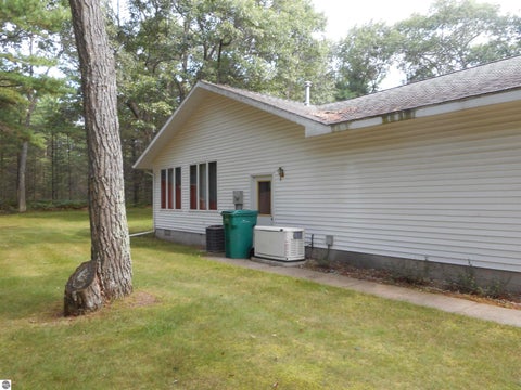 Tiny photo for 1001 Wintergreen Street, East Tawas, MI 48730 (MLS # 1949273)
