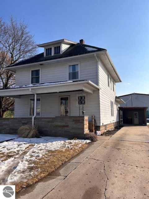 Photo of 109 W Tyrell Street, St Louis, MI 48880 (MLS # 1942324)