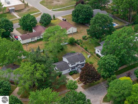 Tiny photo for 424 Crestview Place, Cadillac, MI 49601 (MLS # 1946655)