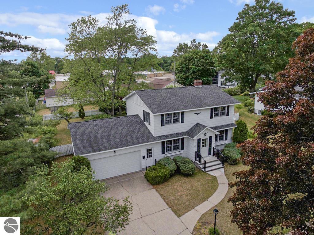 Photo 1 of 62 — 424 Crestview Place, Cadillac, MI 49601