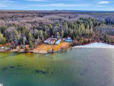 Tiny photo for 2183 Wenonah Trail, Lake City, MI 49651 (MLS # 1942128)