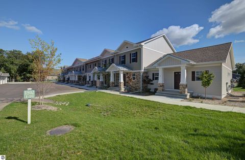 Photo of 1502 Simsbury Street #4, Traverse City, MI 49686 (MLS # 1941674)