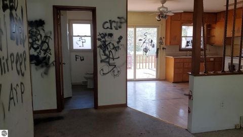 Tiny photo for 318 N Stewart Avenue, Fremont, MI 49412 (MLS # 1944150)