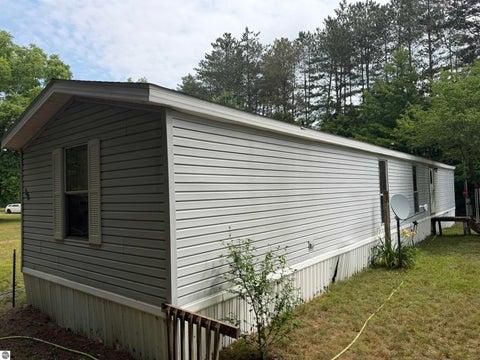 Tiny photo for 23567 Faylor RD, Copemish, MI 49625 (MLS # 1949000)