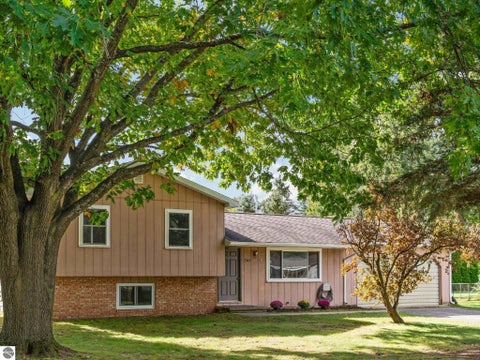 Tiny photo for 5949 Donna Court, Traverse City, MI 49685 (MLS # 1951347)