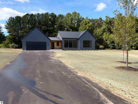 Photo of 4107 Fireside Trail, Traverse City, MI 49685 (MLS # 1947078)