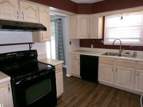 Tiny photo for 1006 Cheesman Road, St Louis, MI 48880 (MLS # 1942183)