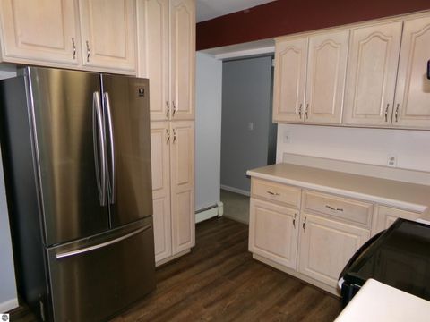 Tiny photo for 1006 Cheesman Road, St Louis, MI 48880 (MLS # 1942183)