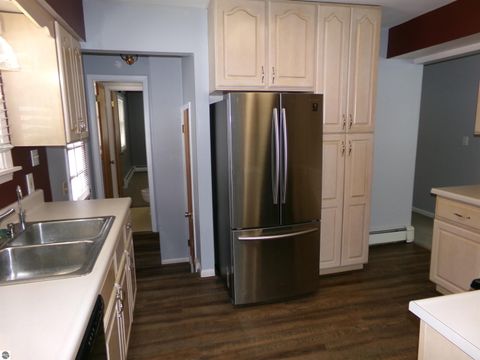 Tiny photo for 1006 Cheesman Road, St Louis, MI 48880 (MLS # 1942183)