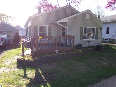 Photo of 126 N Ithaca Street, Ithaca, MI 48847 (MLS # 1944621)
