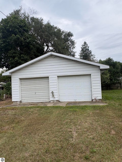 Tiny photo for 915 W Broadway Street, Mt Pleasant, MI 48858 (MLS # 1949940)