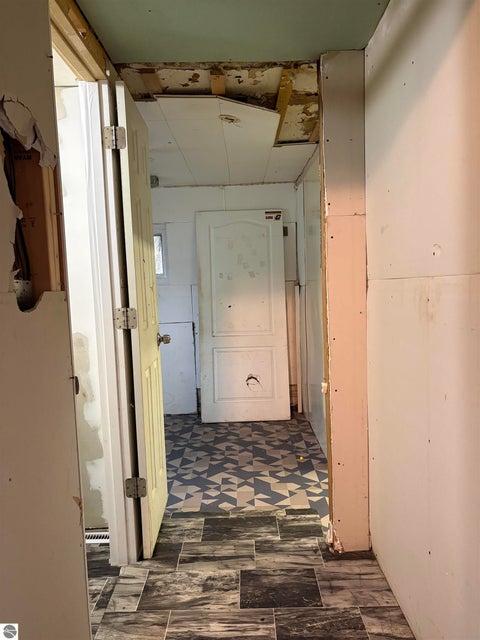 Tiny photo for 915 W Broadway Street, Mt Pleasant, MI 48858 (MLS # 1949940)