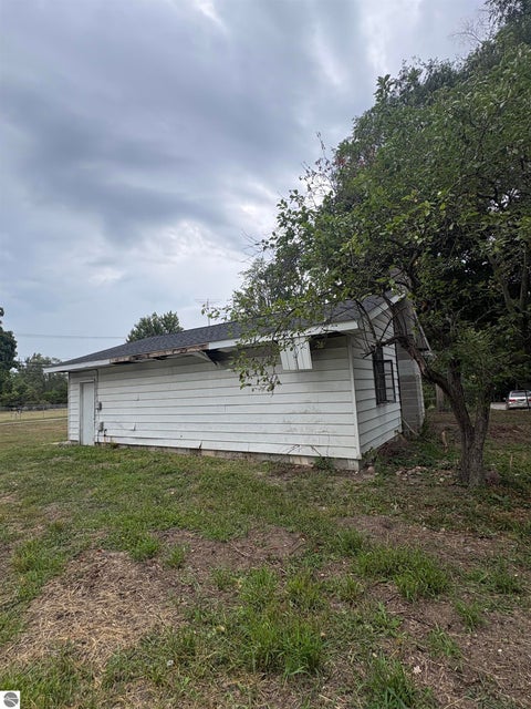 Tiny photo for 915 W Broadway Street, Mt Pleasant, MI 48858 (MLS # 1949940)