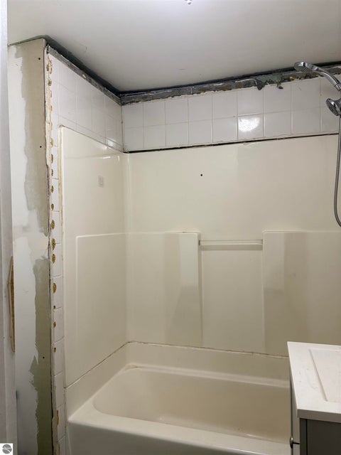 Tiny photo for 915 W Broadway Street, Mt Pleasant, MI 48858 (MLS # 1949940)