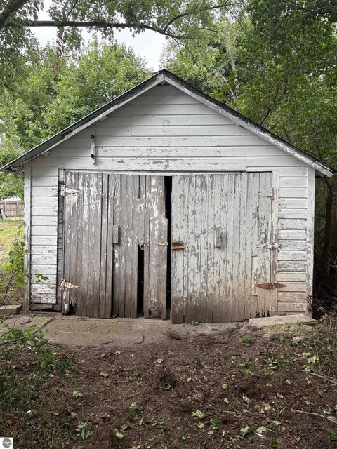 Tiny photo for 915 W Broadway Street, Mt Pleasant, MI 48858 (MLS # 1949940)