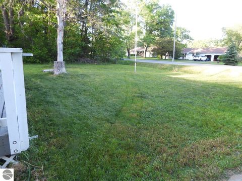 Tiny photo for 4075 N Markey Road, Roscommon, MI 48653 (MLS # 1947044)