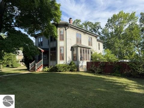 Tiny photo for 424 Center Street, Alma, MI 48801 (MLS # 1948026)