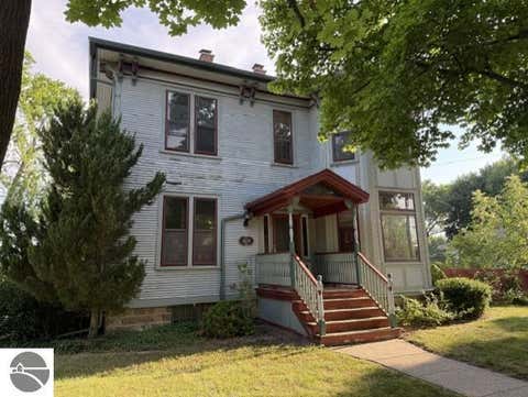 Photo of 424 Center Street, Alma, MI 48801 (MLS # 1948026)