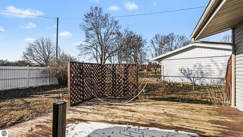 Tiny photo for 515 Thomas Street, Mt Pleasant, MI 48858 (MLS # 1942637)