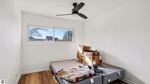 Tiny photo for 515 Thomas Street, Mt Pleasant, MI 48858 (MLS # 1942637)