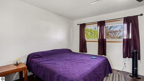 Tiny photo for 515 Thomas Street, Mt Pleasant, MI 48858 (MLS # 1942637)