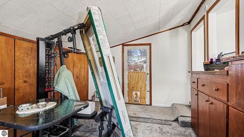 Tiny photo for 515 Thomas Street, Mt Pleasant, MI 48858 (MLS # 1942637)