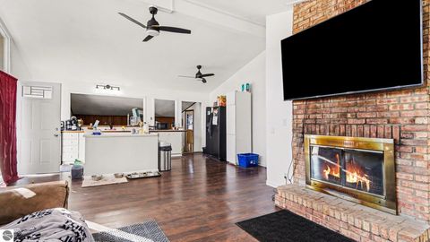 Tiny photo for 515 Thomas Street, Mt Pleasant, MI 48858 (MLS # 1942637)