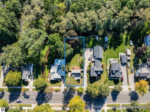Tiny photo for 723 Seventh Street, Traverse City, MI 49684 (MLS # 1951152)