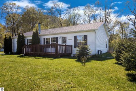 Photo of 1800 W Brentwood ST, Grawn, MI 49685 (MLS # 1945185)
