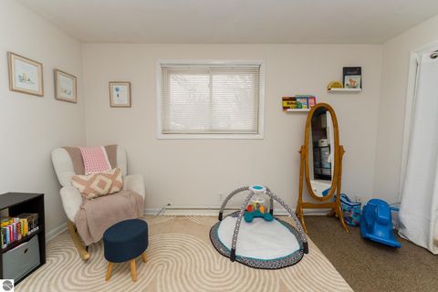 Tiny photo for 923 N Henry Street, Mt Pleasant, MI 48858 (MLS # 1941782)