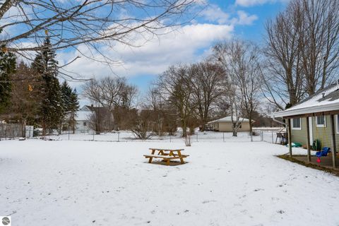 Tiny photo for 923 N Henry Street, Mt Pleasant, MI 48858 (MLS # 1941782)
