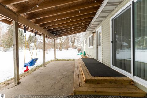 Tiny photo for 923 N Henry Street, Mt Pleasant, MI 48858 (MLS # 1941782)