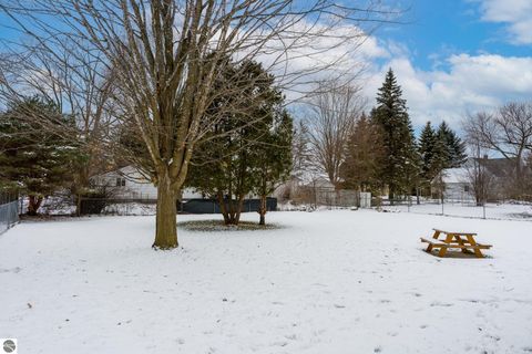 Tiny photo for 923 N Henry Street, Mt Pleasant, MI 48858 (MLS # 1941782)