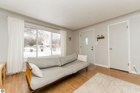 Tiny photo for 923 N Henry Street, Mt Pleasant, MI 48858 (MLS # 1941782)