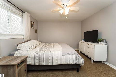 Tiny photo for 923 N Henry Street, Mt Pleasant, MI 48858 (MLS # 1941782)