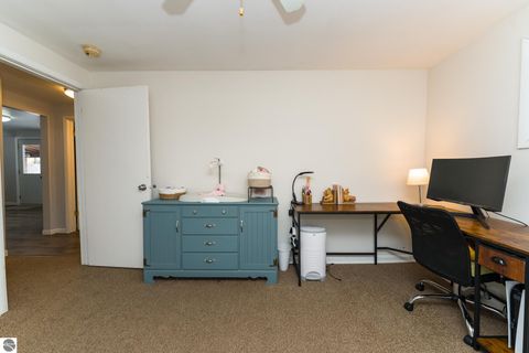 Tiny photo for 923 N Henry Street, Mt Pleasant, MI 48858 (MLS # 1941782)