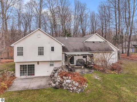 Photo of 9685 Woodys Run, Traverse City, MI 49684 (MLS # 1941118)